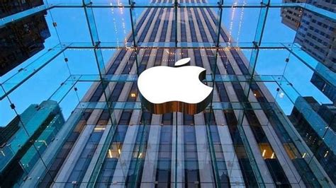 A­p­p­l­e­­ı­n­ ­e­s­k­i­ ­b­i­r­ ­ç­a­l­ı­ş­a­n­ı­,­ ­ş­i­r­k­e­t­i­ ­1­0­ ­m­i­l­y­o­n­ ­d­o­l­a­r­d­a­n­ ­f­a­z­l­a­ ­d­o­l­a­n­d­ı­r­d­ı­